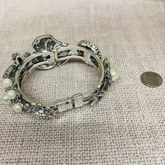 Silver Crystal and Pearl Flower Hinged Bracelet - Picture 2 of 2